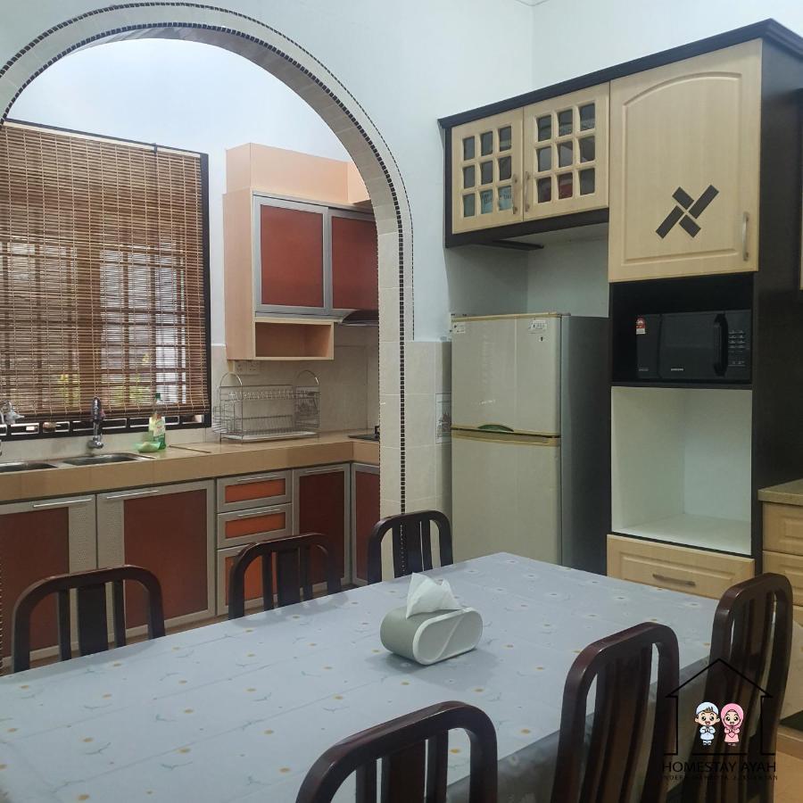 Homestay Ayah 콴탄 외부 사진